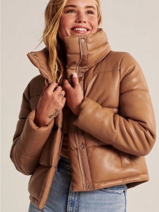 Abercrombie & Fitch Jackets & Blazers - The A&F Mini Puffed - Camel